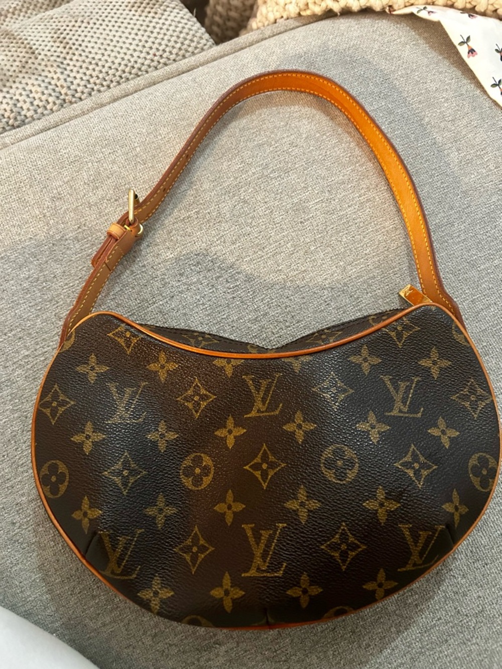 Louis Vuitton Croissant PM